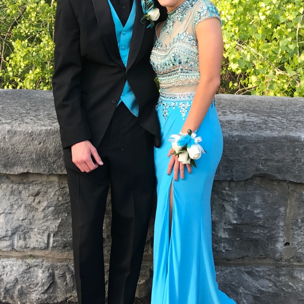 Blue prom dress